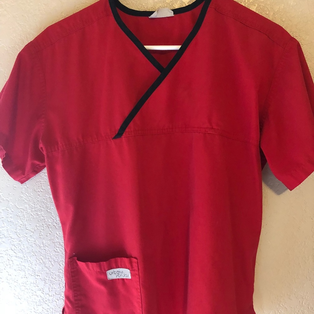 Scrub top